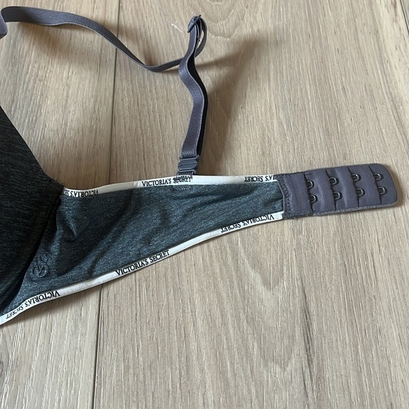 Victoria Secret Bra - Picture 3 of 10